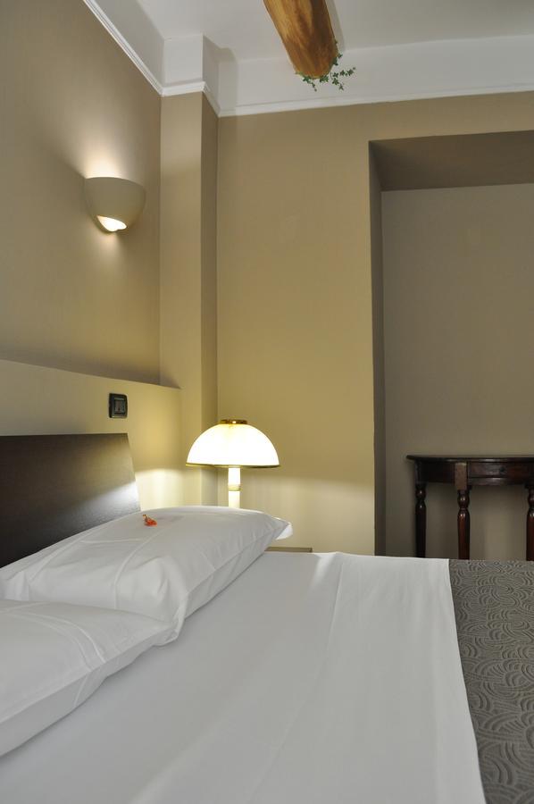 Hotel Twenty Nine Генуа Екстериор снимка