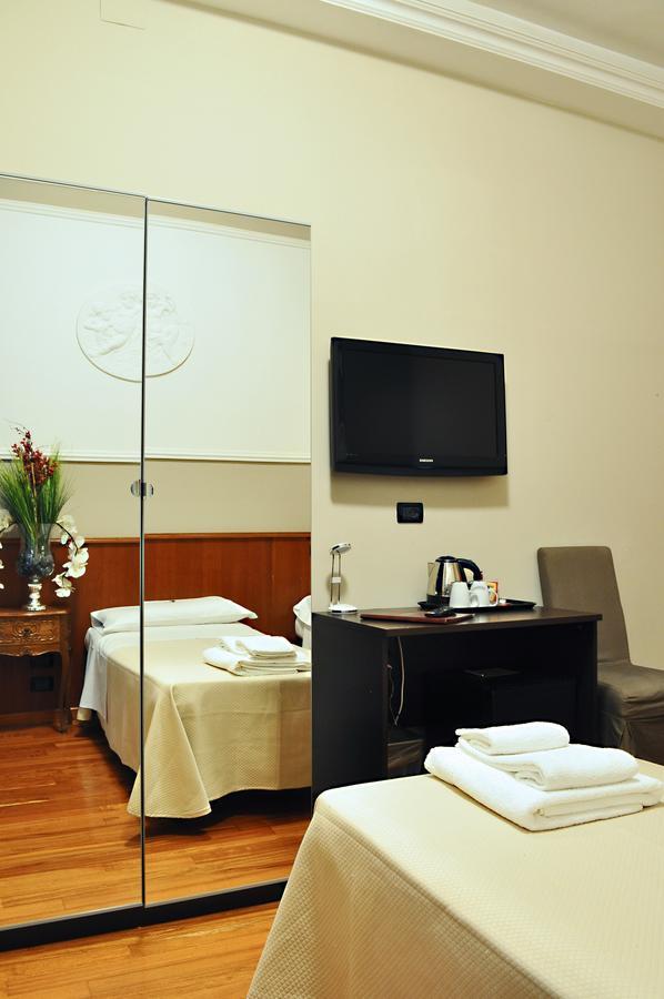 Hotel Twenty Nine Генуа Екстериор снимка