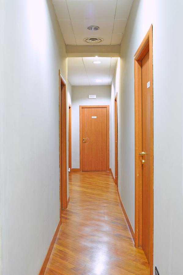 Hotel Twenty Nine Генуа Екстериор снимка