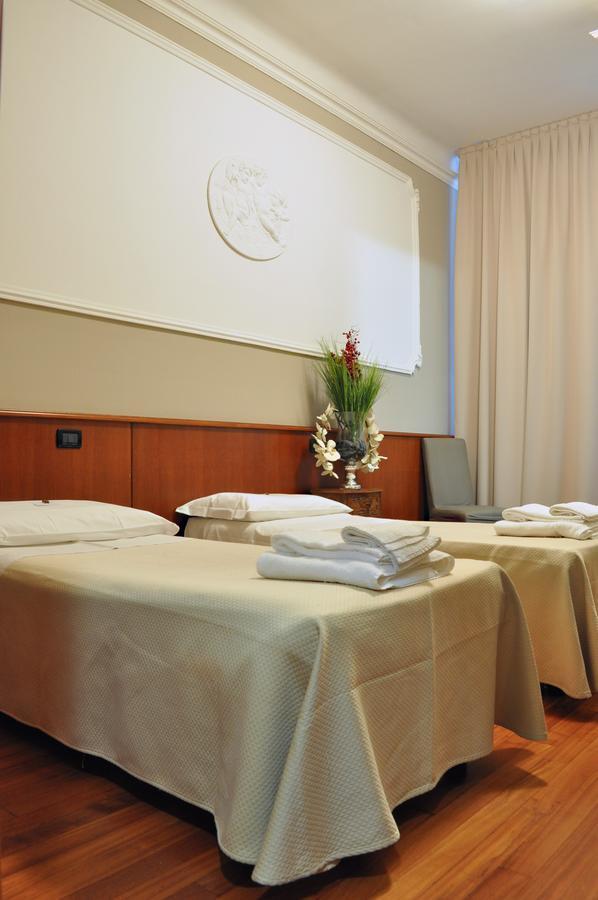 Hotel Twenty Nine Генуа Екстериор снимка