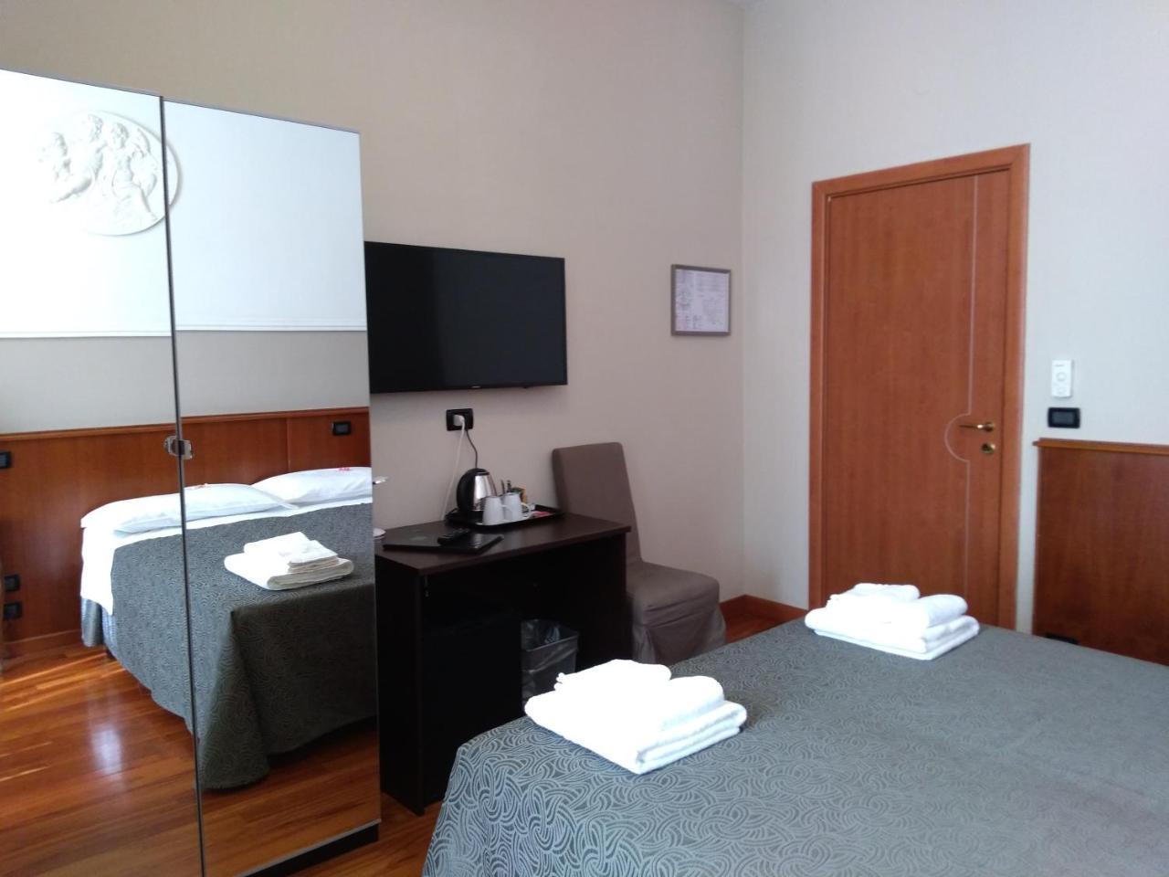Hotel Twenty Nine Генуа Екстериор снимка
